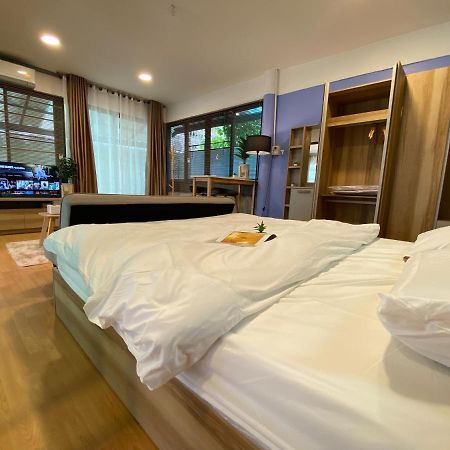 Catory Villa Bangkok Exteriör bild