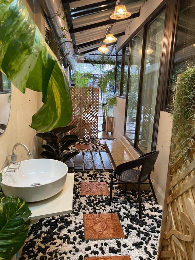 Catory Villa Bangkok Exteriör bild